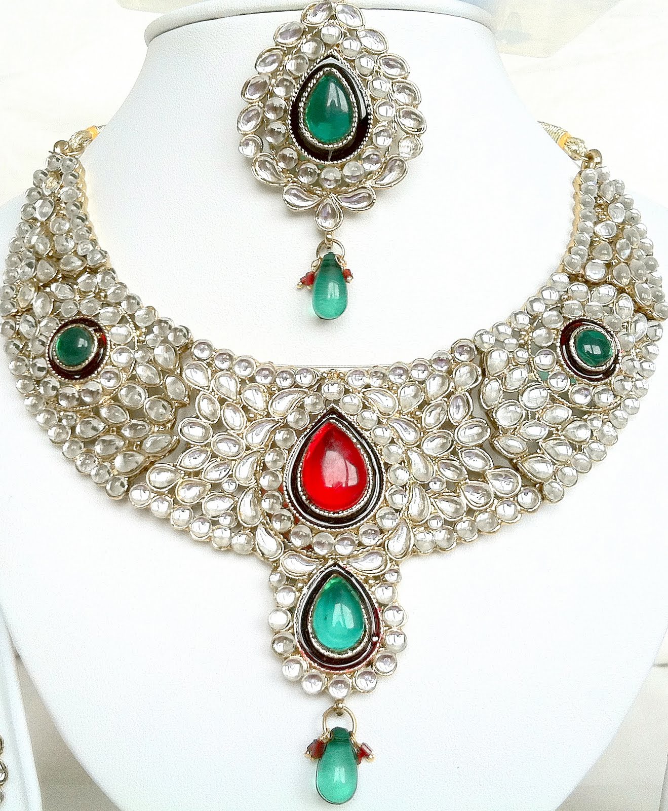 Latest Fashion Trends: kundan jewellery necklace